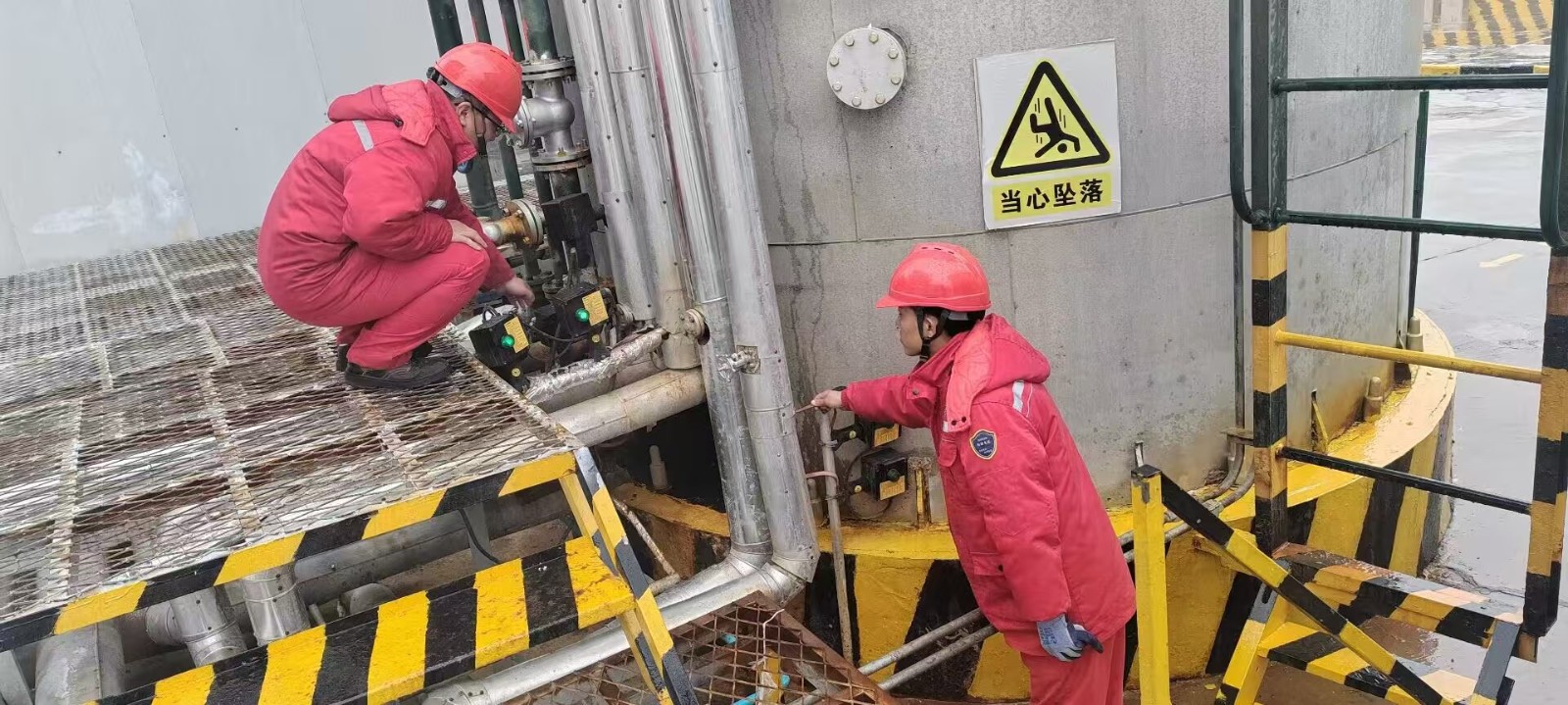 1730180922455993khB5.jpg 設(shè)備防凍大排查 助力冬季穩(wěn)生產(chǎn).jpg