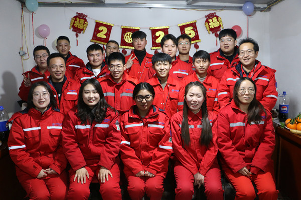 “元”夢新程，“旦”啟華章--榆林分公司項目一線同慶元旦照片 (1)_副本.jpg