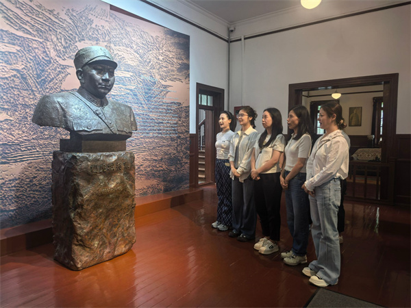 1757392767479555mFjx.jpg 0905_2.jpg